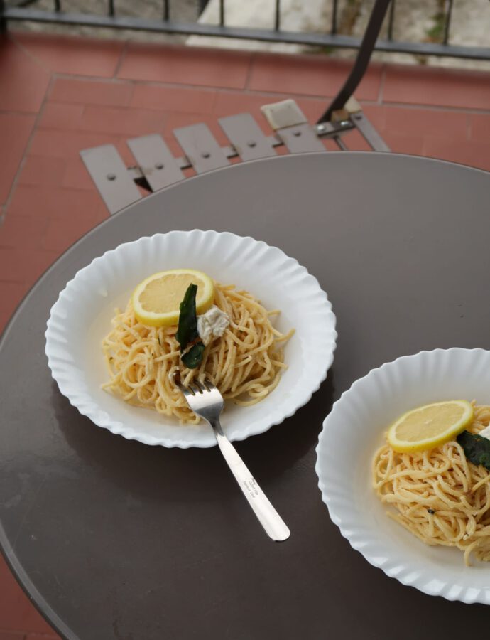 Citroen Ricotta Spaghetti met Crispy Salie